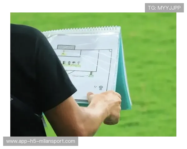 国安的战术板交换：教练组如何提升临场判断？