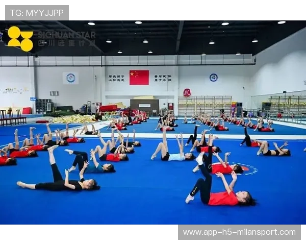 青少年体育营开营：提高运动兴趣与技能，青少年体能训练营